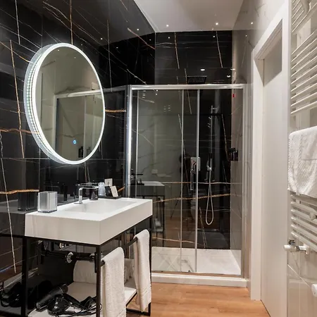Gallery Luxury